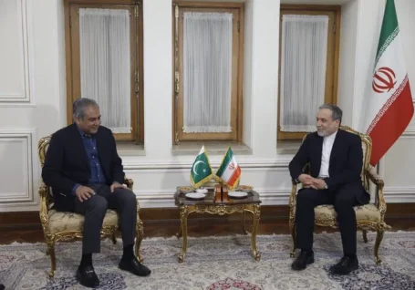 دیدار وزیر کشور پاکستان با وزیر خارجه کشورمان