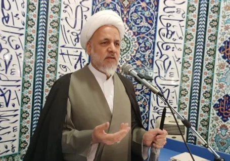 امام جمعه ساوه: دشمن شناسی صفات بارز امامین انقلاب است