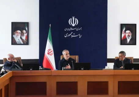 پزشکیان: باید امکان شکل گیری رانت و فساد را از بین ببریم