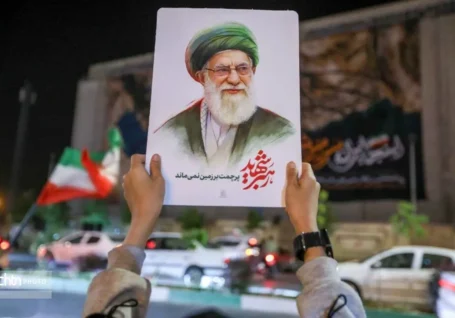 دیوارنگاره شهیدان جهانپناه اراک