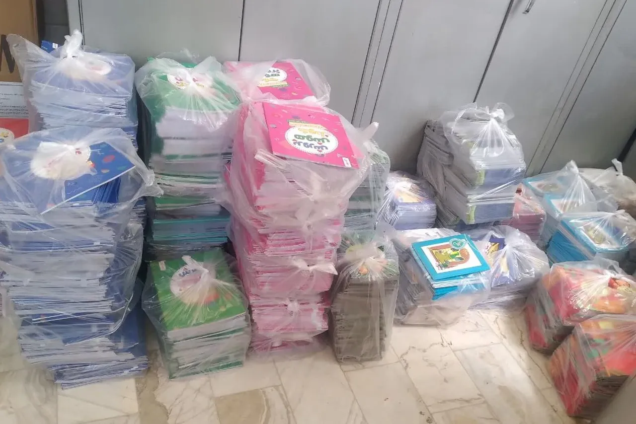۴ هزار جلد کتاب در مناطق محروم و روستایی الیگودرز توزیع می شود