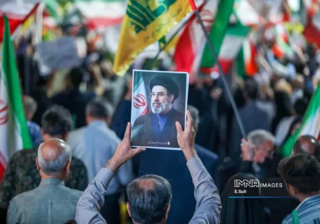 صدمین شب حماسه و ایستادگی؛در میدان شهدای اراک