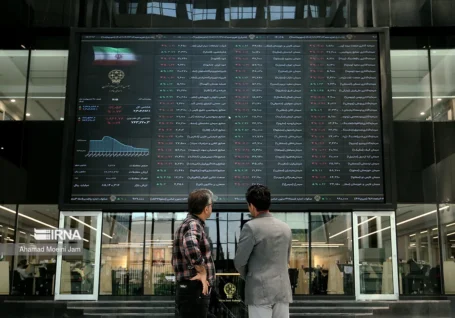 اراده دولت مهم ترین عامل رشد اخیر بورس بود/ خروج بازار از وضعیت اورژانسی