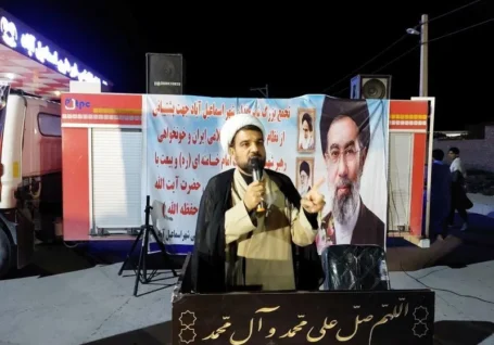 امام جمعه موقت خاش: وحدت اقوام و مذاهب، مهم ترین دستاورد مکتب امامین انقلاب است