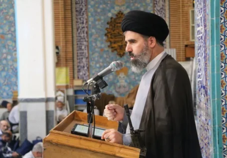 امام جمعه پردیس: شایسته سالاری، محاسبات سیاسی-اقتصادی دشمن را بر هم می زند