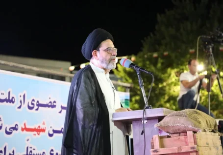 ایستادگی ملت ایران هیمنه پوشالی استکبار را درهم شکست