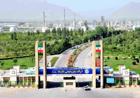 رشد ۳۴۵ درصدی سود خالص پتروشیمی شازند با وجود جنگ و اورهال