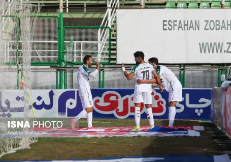 عبور ذوب آهن از بحران مجوز و نیم نگاه به آسیا