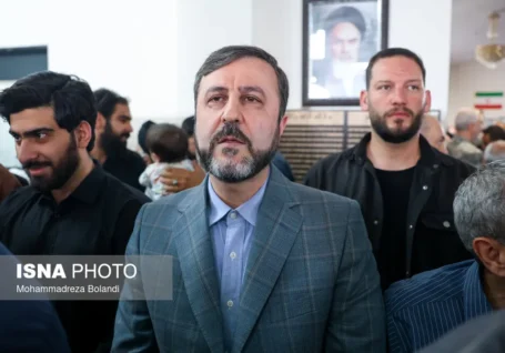 غریب آبادی: تا زمانی که منافع ملی ایران کاملاً تضمین نشود، هیچ تفاهمی امضا نمی شود