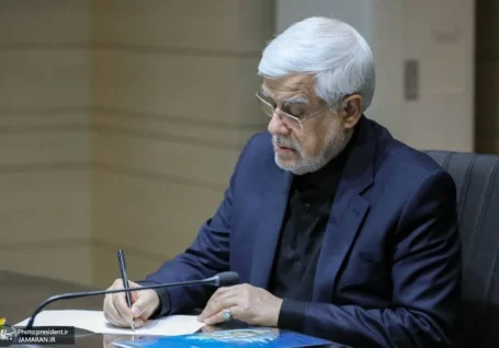 عارف: خاطره مرحوم پورزند و فرزندان شهیدش در حافظه ملت ایران ماندگار خواهد بود