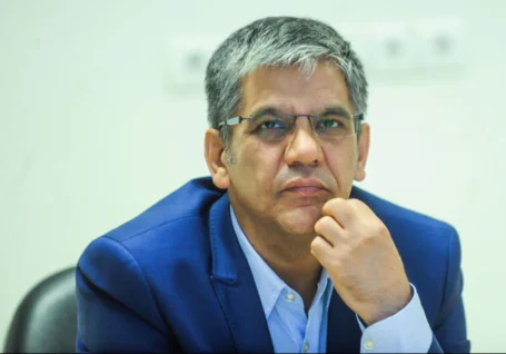 اتاق فکری با حضور رامبد جوان و کیومرث پوراحمد؛ پشت صحنه تبلیغات محبوب