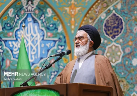 داستان مسیحیان نجران به روایت امام جمعه قم/ چه کسی گفت که «به خدا قسم اگر مرا بکشید، در هر قطره خون من نام خمینی را خواهید یافت»؟