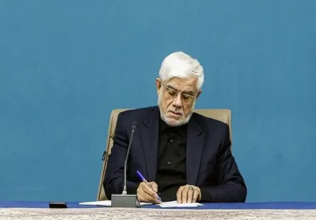 عارف: باید زمینه بازگشت نخبگان و استادان مهاجر فراهم شود