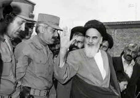 نگاهی به مدیریت الهی امام خمینی(ره) در دوران دفاع مقدس