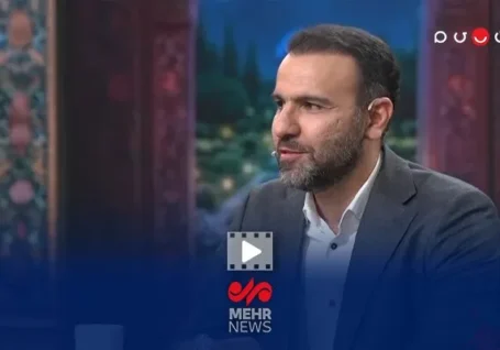خلیلی: احترام نظامی ملی پوشان تعظیم به پرچم و میهن است