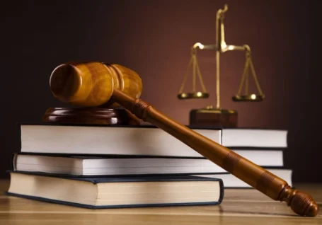 عفو و تخفیف مجازات ۹۷ محکوم تعزیراتی