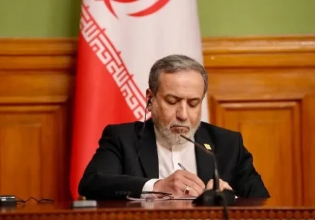 عراقچی: نیروهای مسلح ایران با هرگونه نقض حریم کشورمان مقابله می کنند