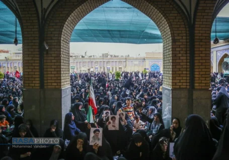 دومین روز مجلس یادبود رهبر شهید انقلاب و شهدای خانواده امام