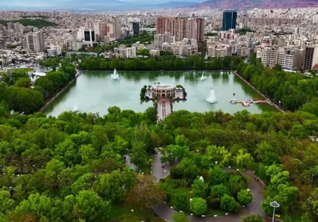 قتل عجیب زن جوان در تبریز / راننده بعد بگو مگو این زن را عمدی زیر گرفت و با خود تا فضای چمن ائل گل کشاند