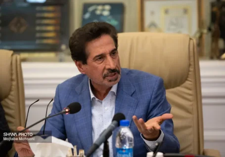 تمدید مهلت بازگشت ارز صادراتی از شرکت های بورس حمایت می کند