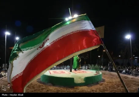 شب دهم سوگواره ملی تعزیه ده زیار؛ روایت وفاداری علمدار کربلا