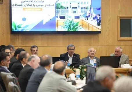 صدور کارت های طلایی و نقره ای برای صادرکنندگان برتر خراسان رضوی